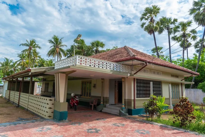Beautiful Beachside Home - Image 1