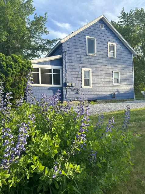 Blue Cozy Ski House - Image 1