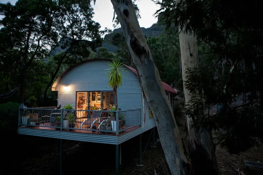 Heavenly Escape: stylish, spa, deck, Great Getaway - Image 1