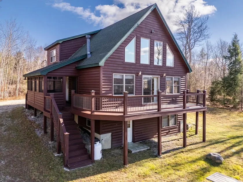 Mountain Views, Fireplace, Large Deck! - Image 1