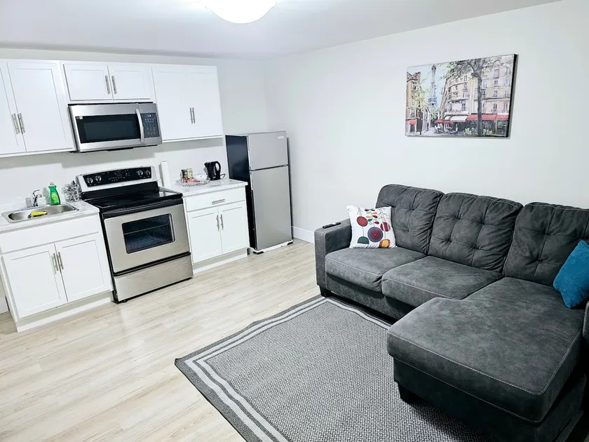 Cozy & Central City Haven! - Image 1