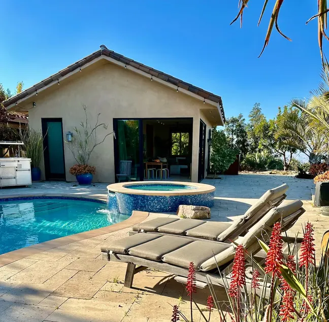 Sanctuary Pool House Spa, Huge Deck, Amazing Views - Image 1