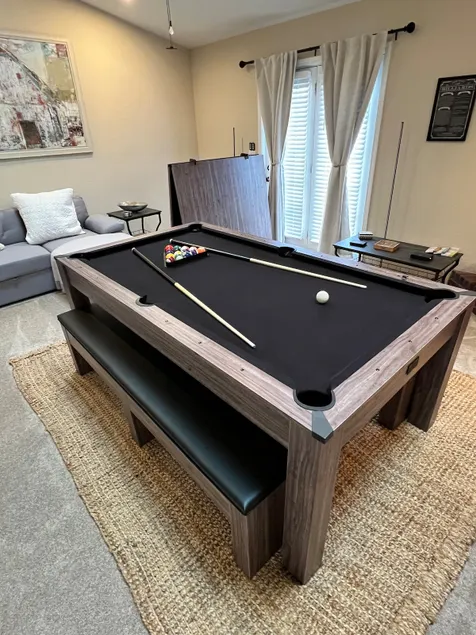 Family Fun for 8! King, Games, & Comfort in Rogers - Image 1