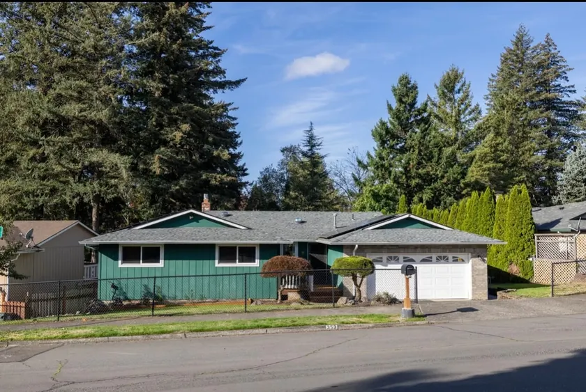 Spacious Cozy Home in Gresham - Image 1