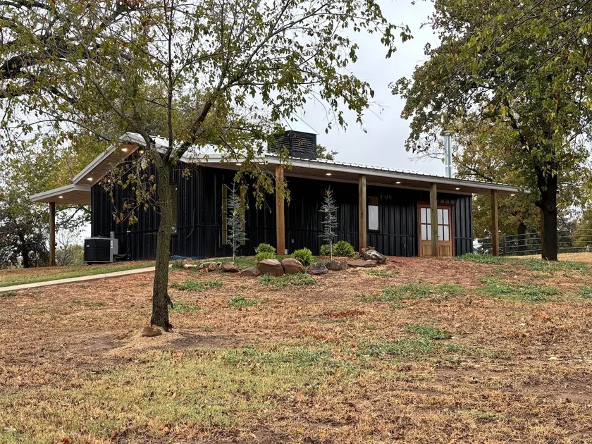 Berryville Cabin close to Edmond - Image 1