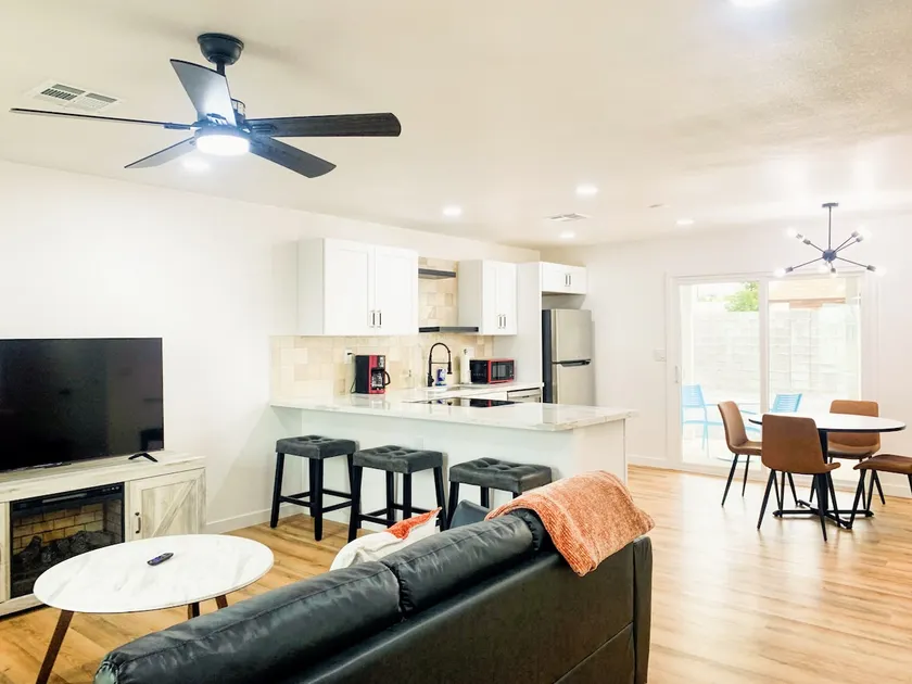 Master home for couple in Mesa AZ - Image 1
