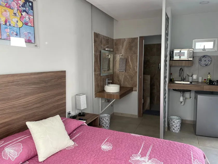 Room near the Veracruz Aquarium - Image 1