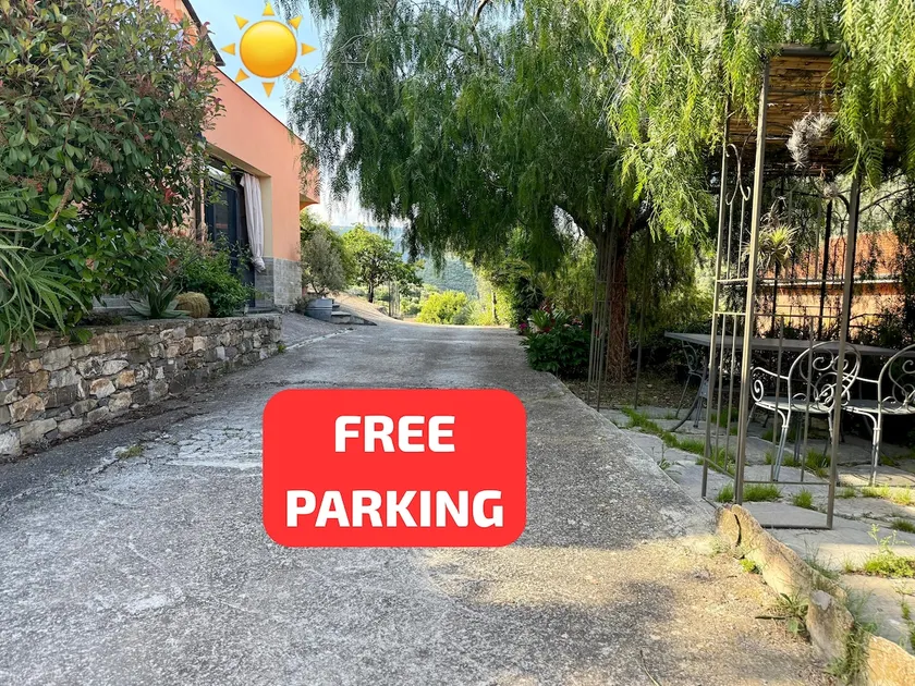 HOST4U - Cozy Garden & Free Parking, Olivo al Mare - Image 1