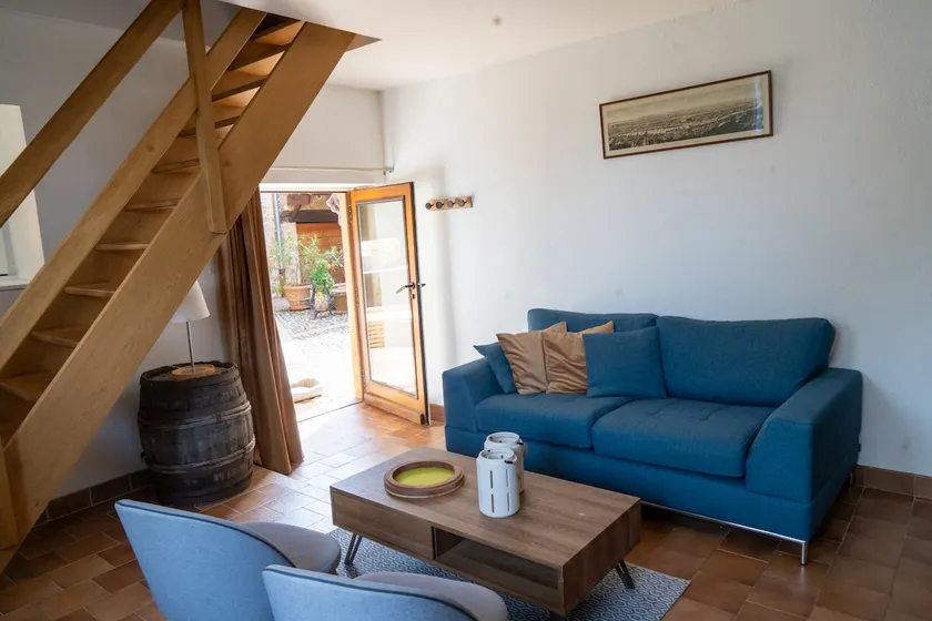 Charming cottage in Beaujolais - Image 1
