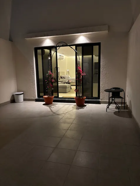 Modern studio 6, Private Entrance (Self Entry) - Image 1