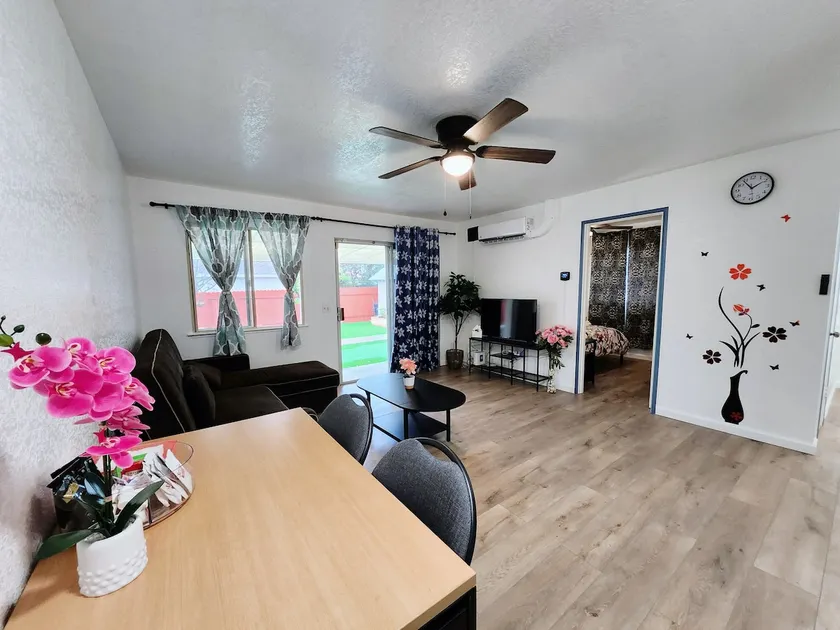 Charming 1 bedrooms Unit in Sacramento - Image 1