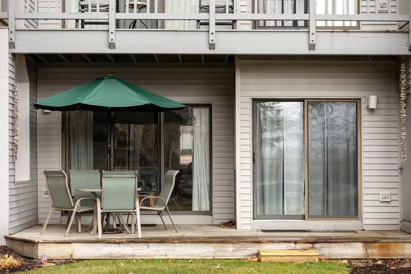 Oceanfront condo w/ private entrance & patio - Image 1