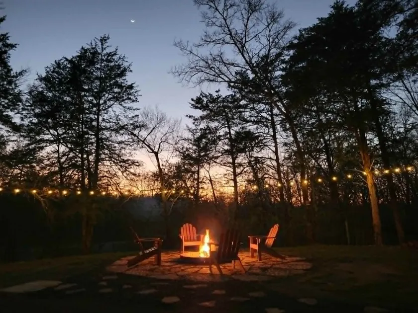 Riverside Retreat - Image 1