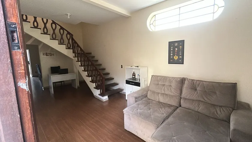 House with 5 bedrooms between Downtown and Pampulha - Image 1