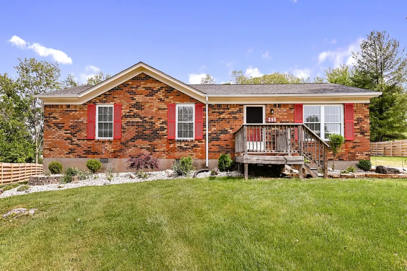 The Cozy 3BR Home | Fire Pit | Near Ark Encounter - Image 1