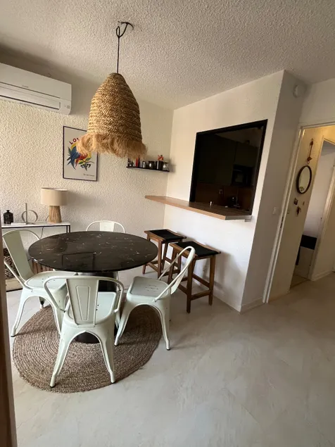 Heart of Sainte-Maxime • Beach within walking distance • Air conditioning • Parking • Wi-Fi - Image 1