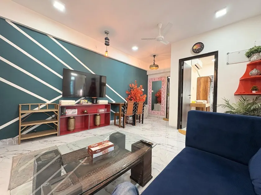 601/ 1BHK/ City view/Bandra w/Near Lilavati - Image 1