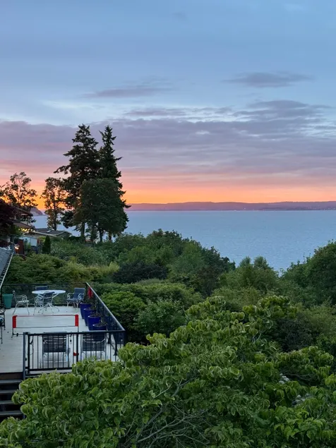 Upper unit with views - Image 1