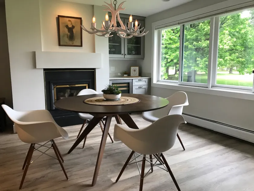 Stylish 2 bdrm/2 bath: named \"The best small condo in Stowe\" - Image 1