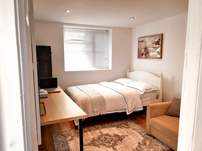 Coventry Gem: Cosy Studio - Image 1