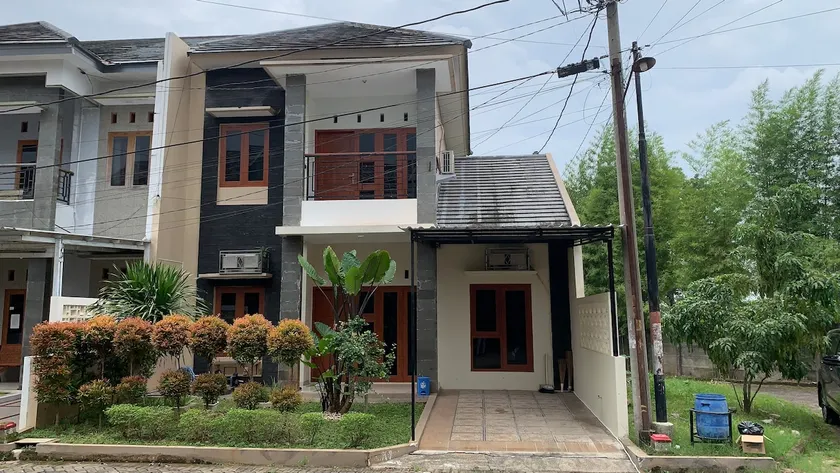 Minimalist, modern, and cozy home, 5 minutes from UNDIP - Image 1