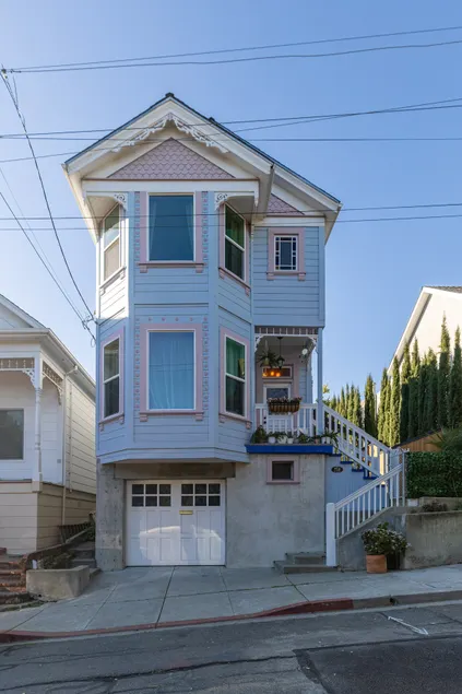 Victorian House-30 mins to Napa & SF, Free Pets! - Image 1