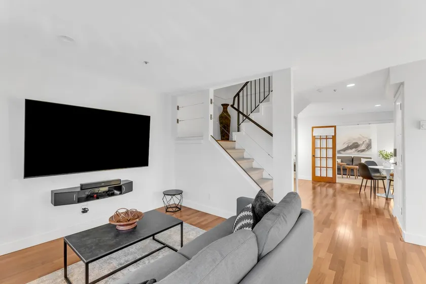 3BR Home | Rooftop View, Private Terrace & Parking - Image 1