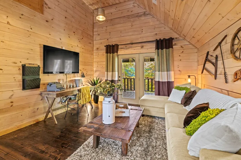 Charming Cabin Retreat • Pet-Friendly & Trails - Image 1