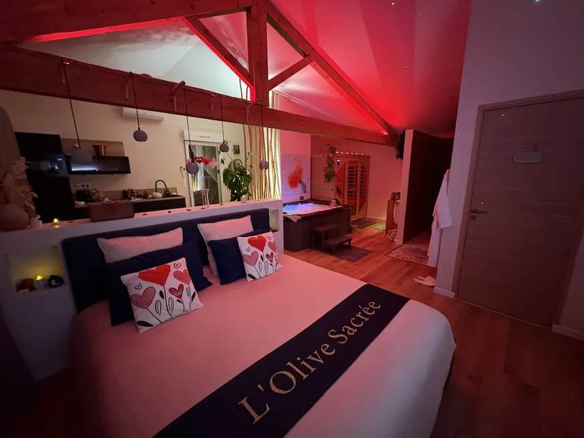 Suite l'Olive Sacrée Spa et Sauna - Image 1