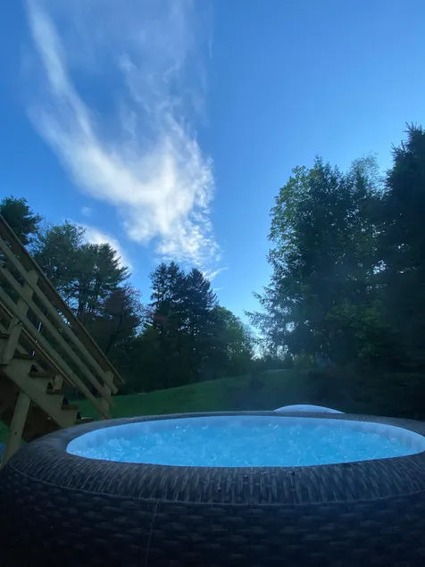 Serenity Suite Lovers retreat Private Hot tub - Image 1
