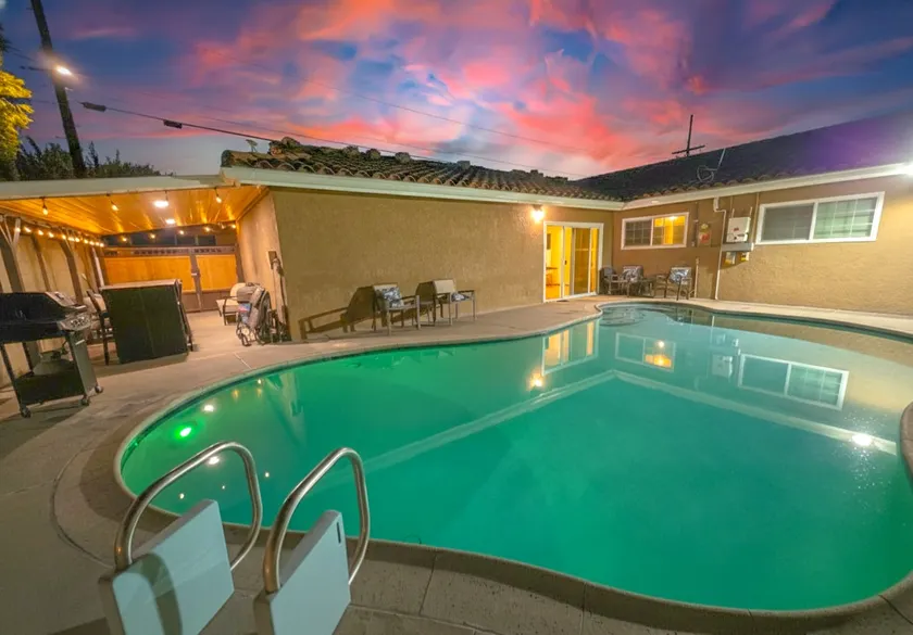 House with Private Pool & Pool table near casino - Image 1