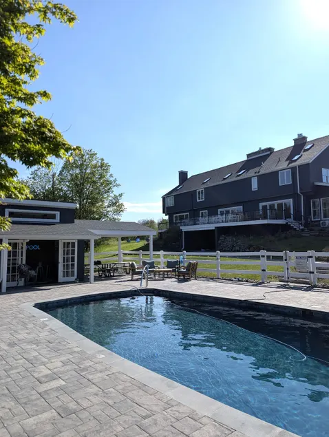 Countryside Getaway with Pool, Hot tub, Movie Room - Image 1