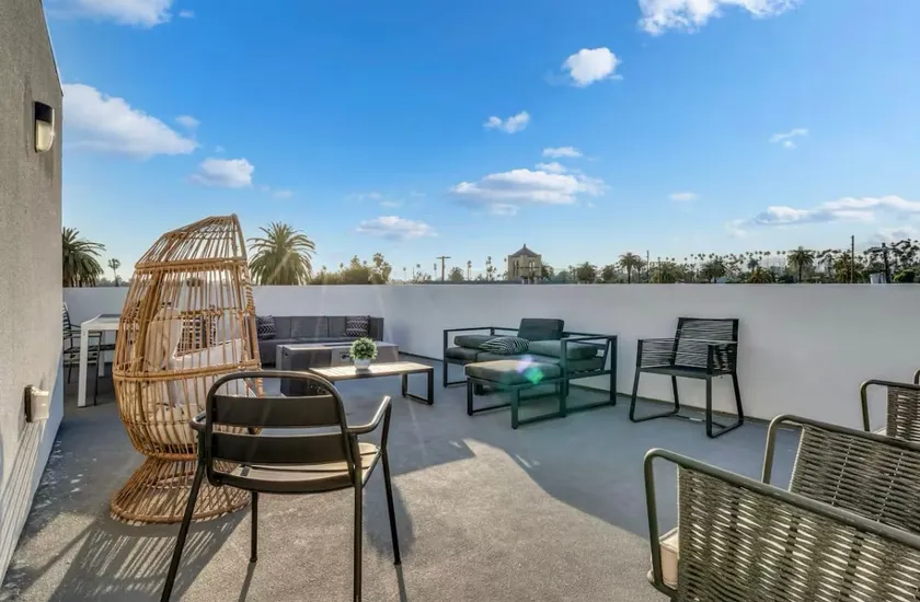 LUXE | Gated 5BD West Adams Home - Image 1