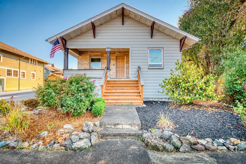 La Maison - Elegant 2BR Escape - Free Breakfast! - Image 1