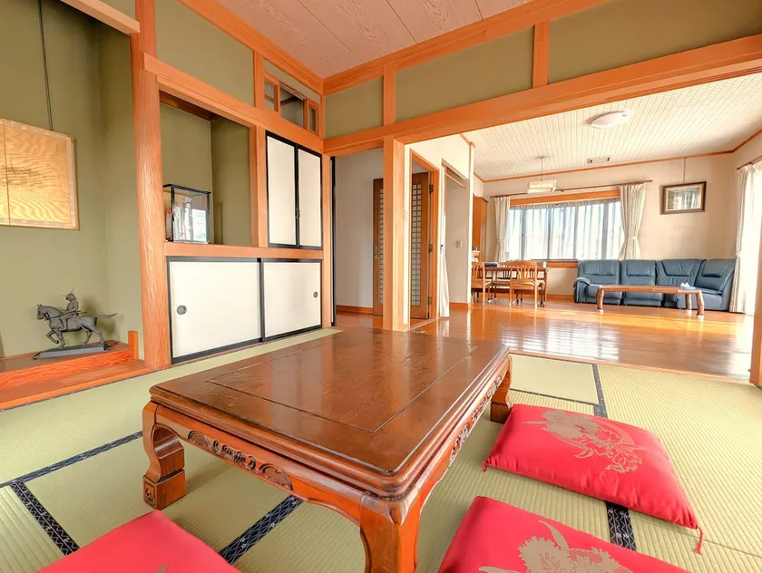 [Limited to one group per day] Quiet countryside between Tokyo and Kyoto | Free parking | Spacious guest house for families - Image 1