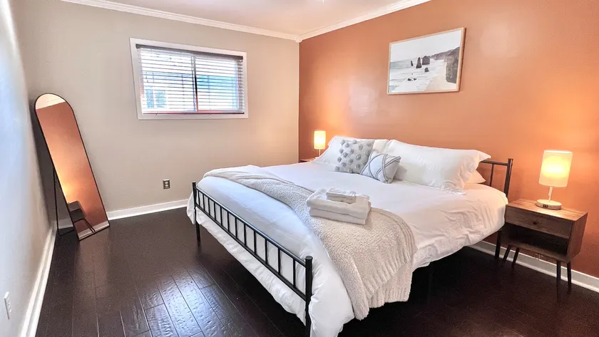Relaxing Work-Ready 3BD/2BA - 1 Mile to U of I - Image 1