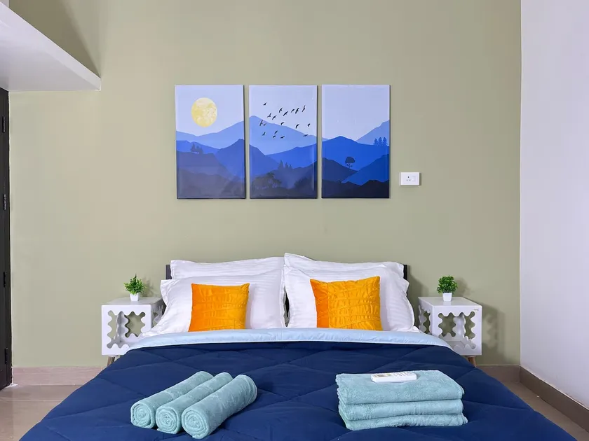 VAR- Coastal Haus 5 Min to Beach, AC 4BHK-Foosball - Image 1