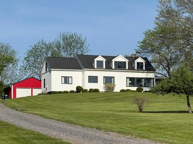 Cayuga Sunshine:Galentine’s Getaway for Your Gals! - Image 1