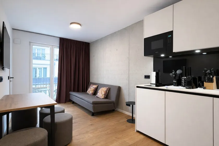 Exclusive new-build flat with kitchen and balcony - Image 1