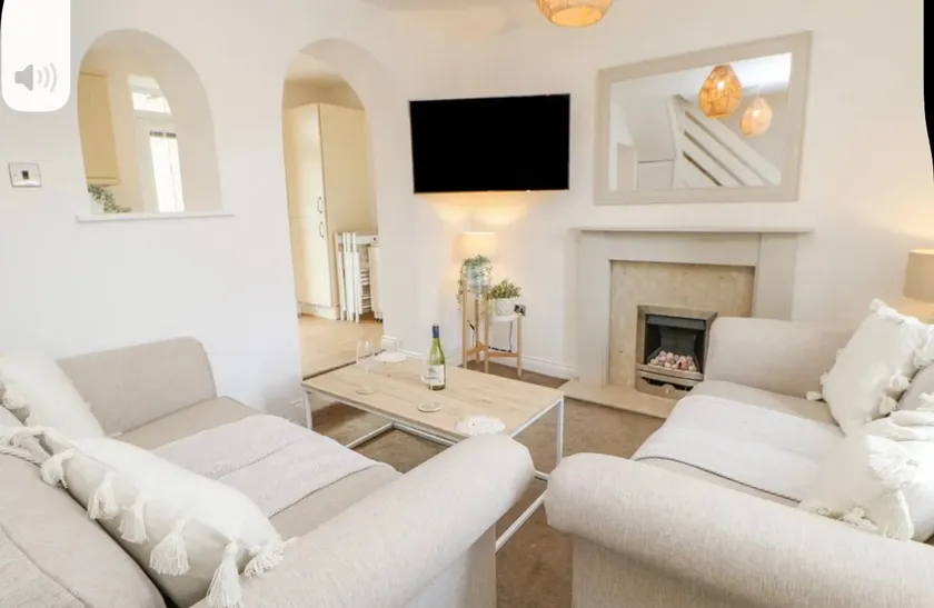 Ploughmans Cottage - Image 1