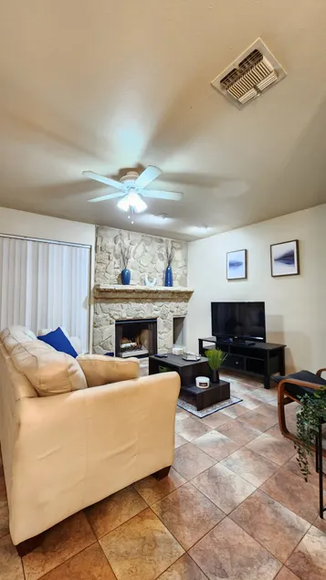 Stunning Condo in Med Cntr by USAA,LaCantera n DT! - Image 1