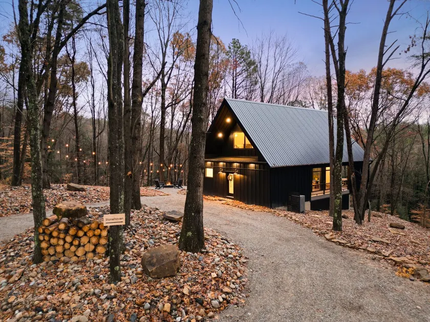 Stonehaven | Hocking Hills, Modern, Views, Hot Tub - Image 1