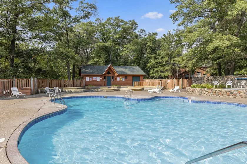 Cozy Apartment w/ Lake Access + Pool & Trails - Image 1