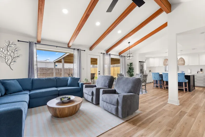 Modern Getaway - Near Golf & Casinos - Image 1
