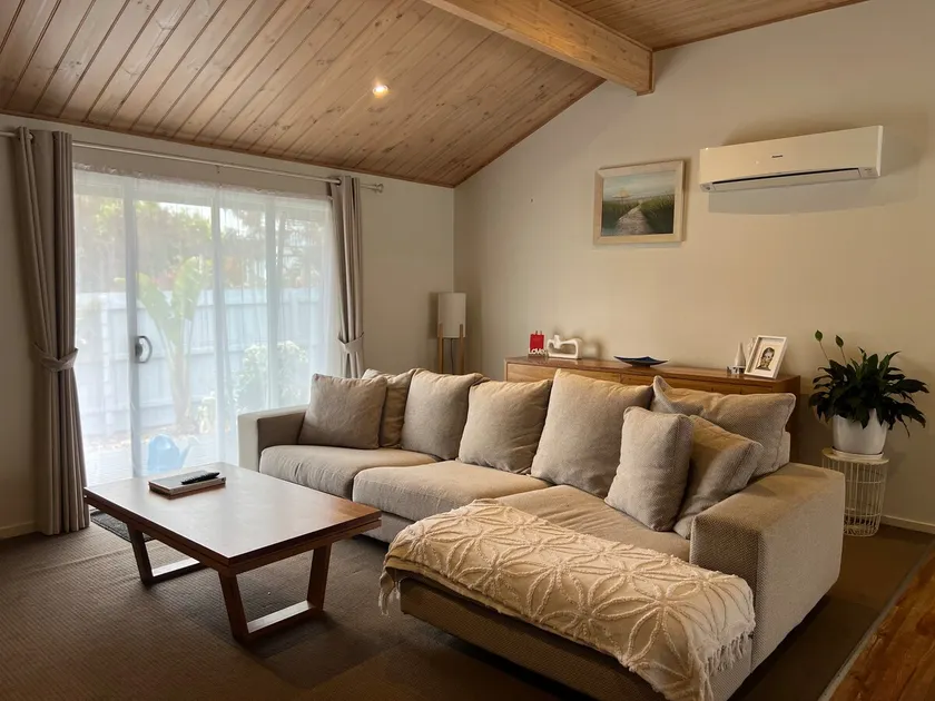 Large Family Beach House outdoor living - Image 1