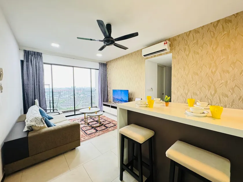 Stylish and Convenient 2-5pax in Geo Bukit Rimau - Image 1