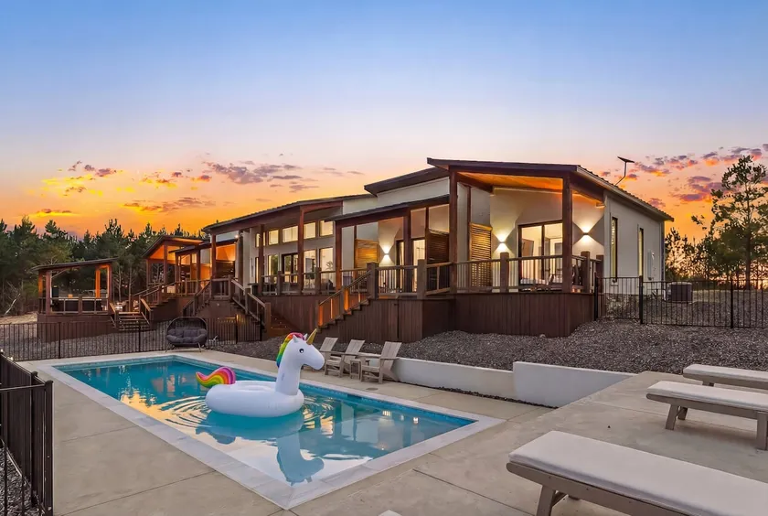 The Malibu ~ Hilltop Pool | Kings | Pines - Image 1