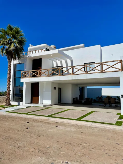 Luxurious house in Arrecife Azul - Image 1