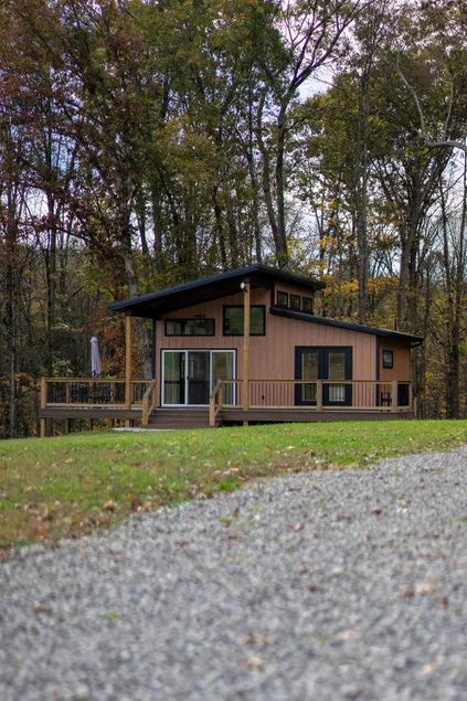 Rock Camp Cabin - Image 1