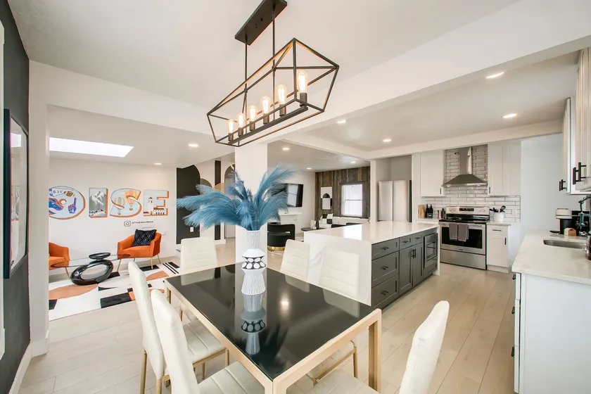 Newly Renovated Designer Getaway With Spa & Yard - Image 1